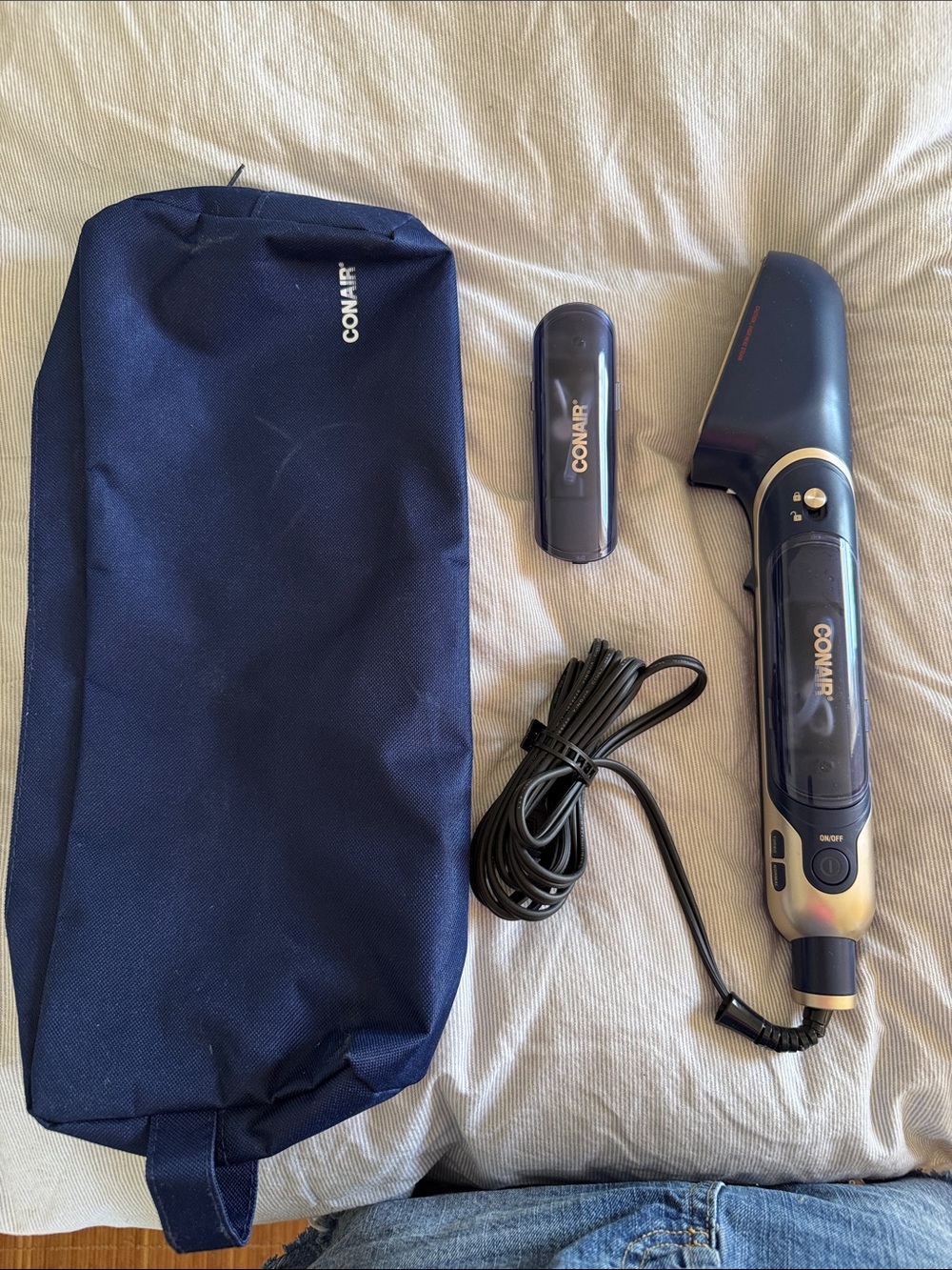Conair STEAMER Navy Blue Handheld Garment with Travel Pouch